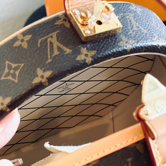 Louis Vuitton Petite Boite Chapeau - Picture 10 of 15